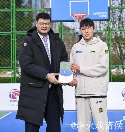 杨瀚森签约詹姆斯经纪团队 瞄准NBA选秀舞台